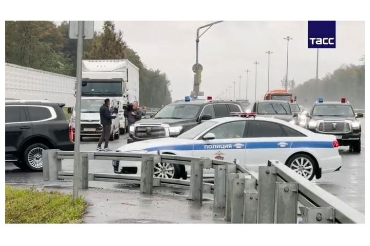 Stiv Uitkoff və Cared Kuşner Moskvadadır