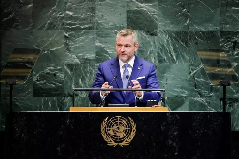 Пеллегрини предложил активизировать усилия Европы для начала диалога с Россией МИР