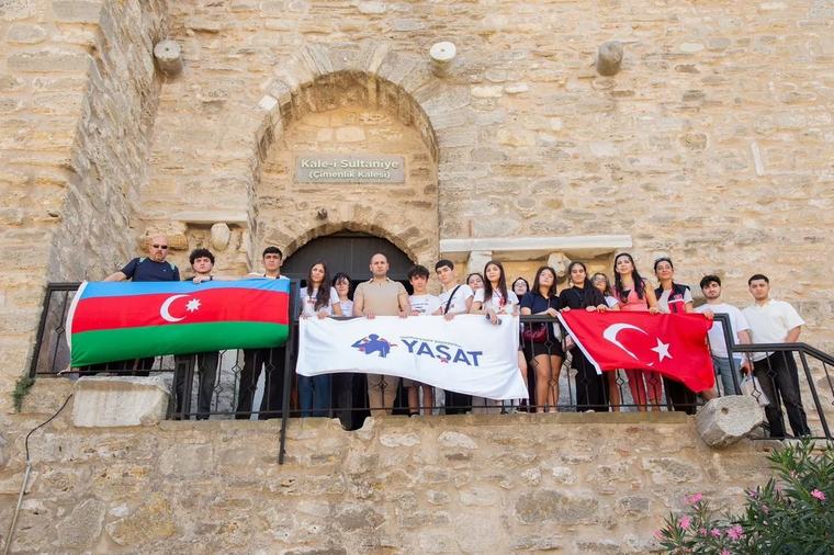 03 Sentyabr, 16:22 "YAŞAT" Fondunun təşkilatçılığı ilə şəhid övladları Çanaqqalaya gedib