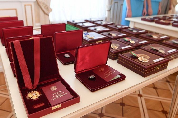 “Xalq yazıçısı”, “Xalq şairi”, "Xalq artisti" sonuncu dəfə kimlər olub?