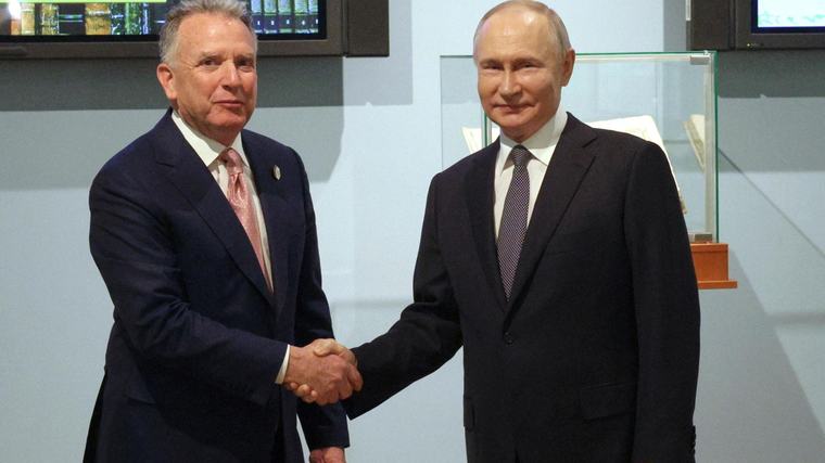 Uitkoff: “Putinlə ünsiyyət mənim üçün yaddaqalan hekayələrdən biridir”