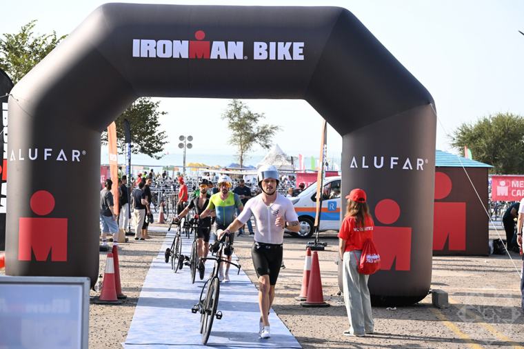 Bakının ev sahibliyi etdiyi “IRONMAN 70.3” triatlon yarışı başlayıb