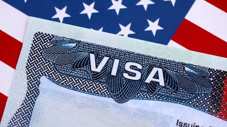 США приостановили рассмотрение заявлений на иммиграционные визы