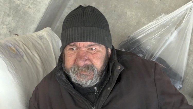 Tikintidə yatan 65 yaşlı şəxs: “Övladlarımı biabır etmək istəmirəm“