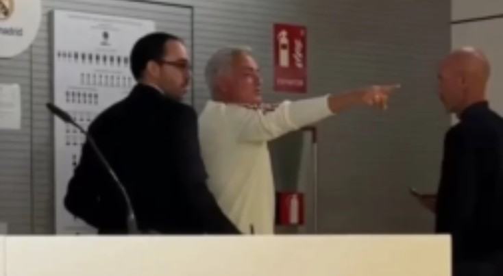 Mənim haqqımda pis danışırsansa, ehtiyatlı ol