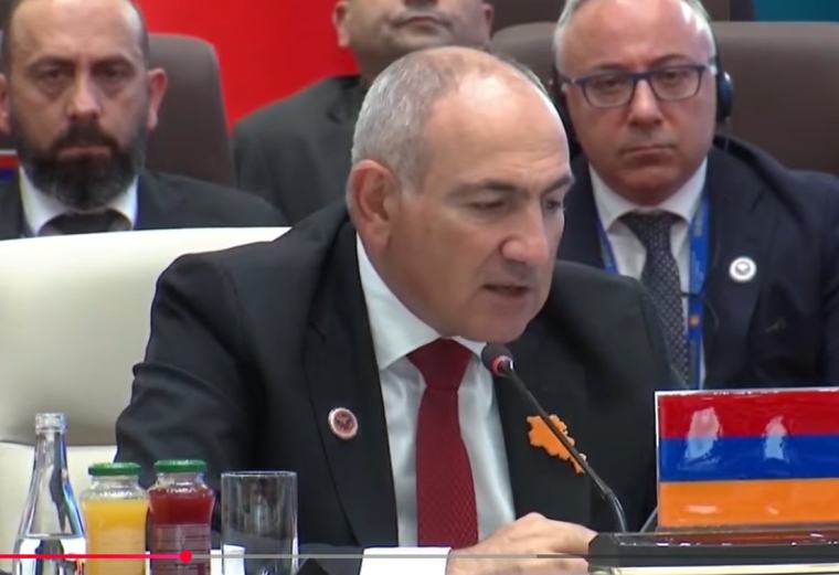Пашинян: Армения работает с Азербайджаном и Турцией над открытием коммуникаций