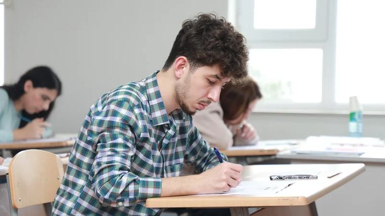 Onlar üçün əlavə imtahan keçirildi