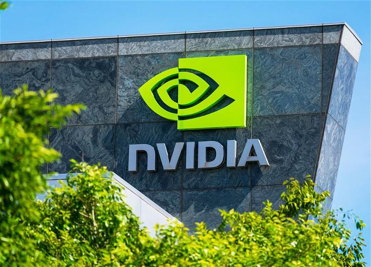Nvidia укрепила лидерство на рынке чипов для искусственного интеллекта