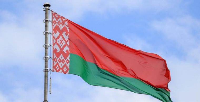 Запад держит Минск на коротком поводке: кто не дает Беларуси вступить в войну?»